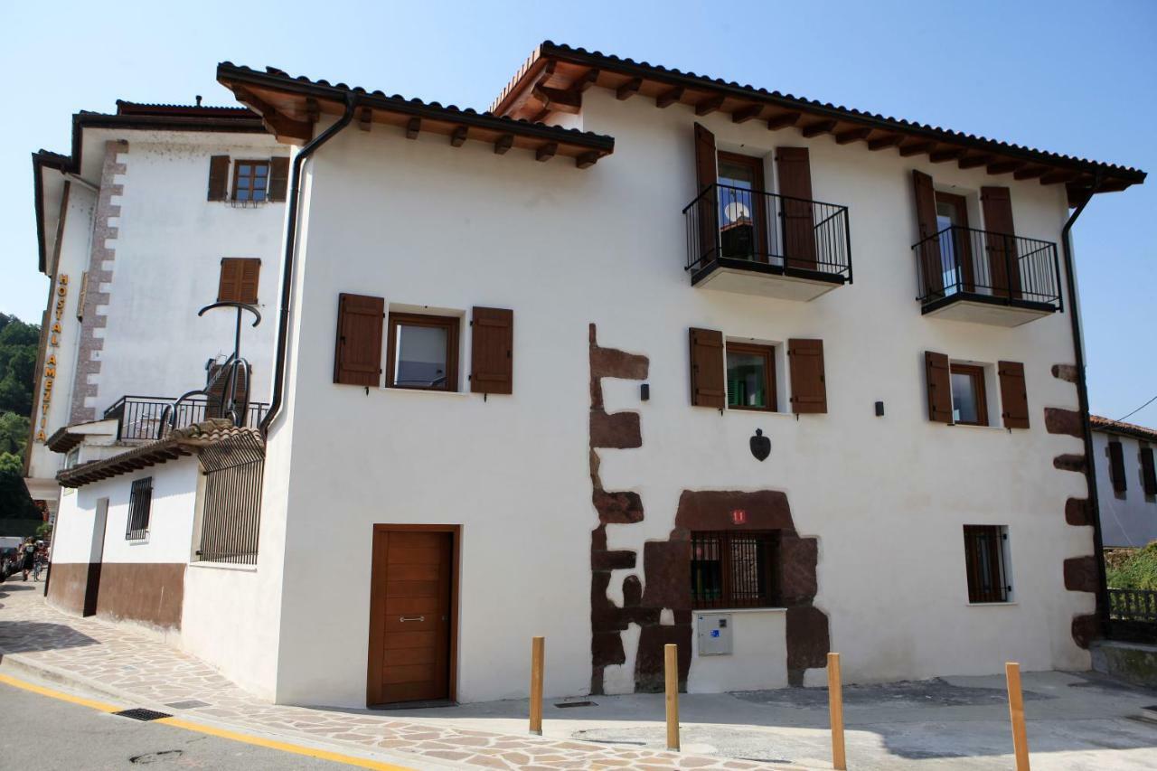 Hostal Ameztia Doneztebe Exterior foto